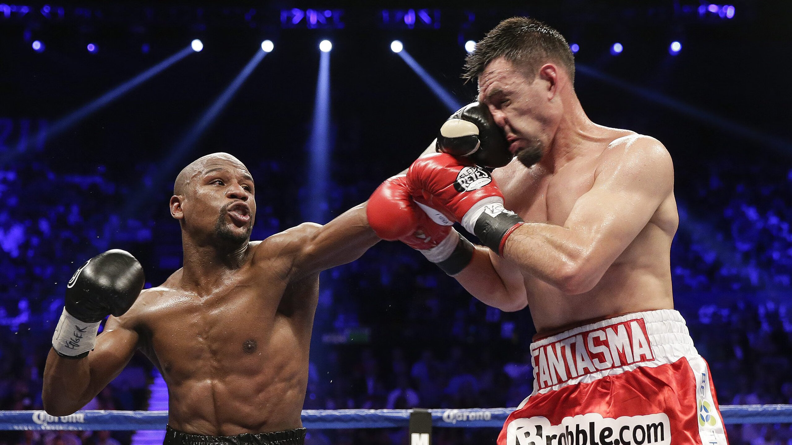 欧洲足球冠军联赛席卷全球球迷狂欢，欧洲足球俱乐部冠军联赛