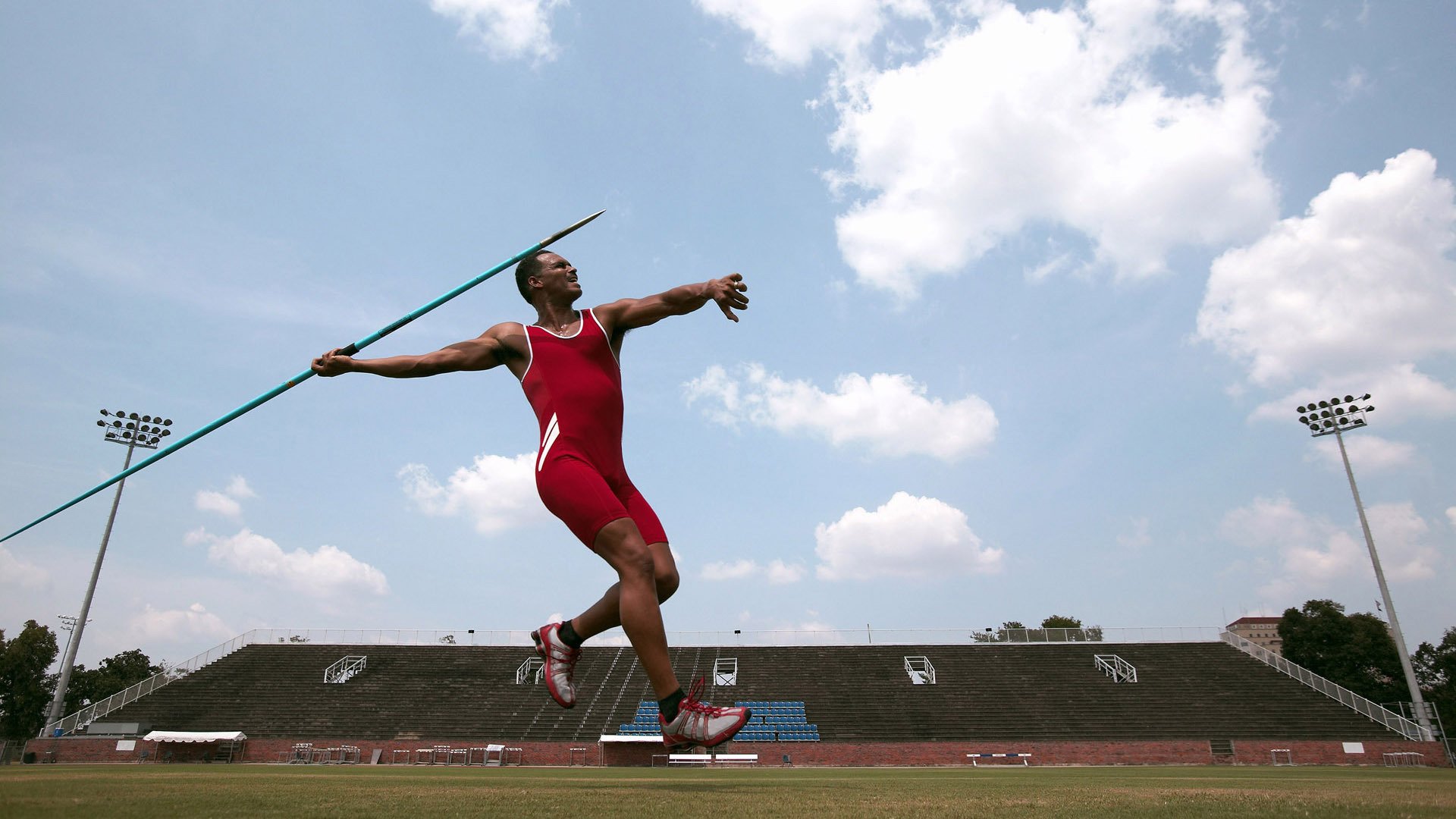 赫塔费主场1-1战平阿尔梅里亚，双方互有攻守，赫塔费对埃尔切
